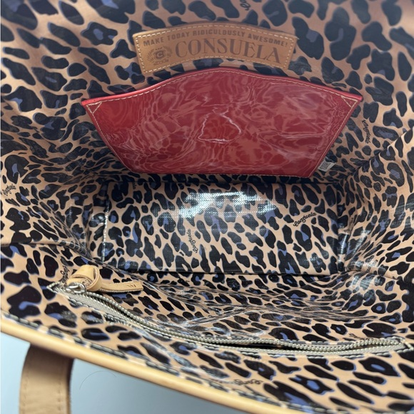 Consuela Ezzy Classic Tote - Picture 5 of 7